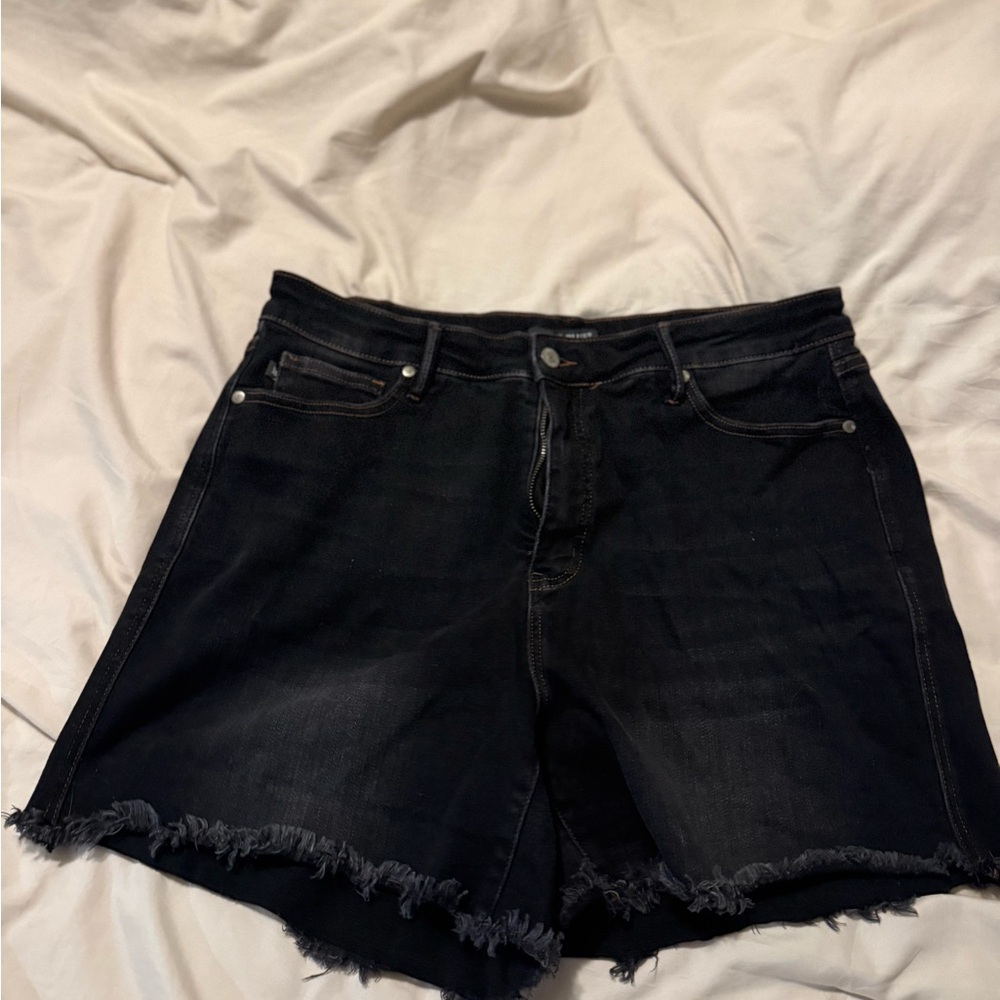 Judy Blue Black Frayed Hem Jean Shorts